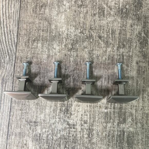 Lot of 4 Square Silver Metal Cabinet Knobs Drawer Pulls & Hardware Home Decor - Picture 1 of 3
